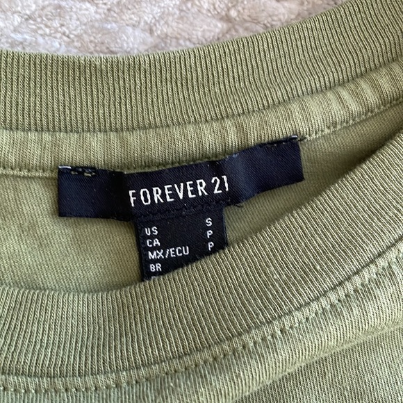 Green Crop Top - Picture 2 of 2